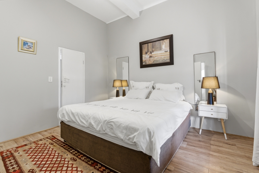 2 Bedroom Property for Sale in Sea Point Western Cape